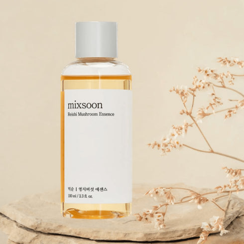 Mixsoon Reishi Mushroom Essence  Experimentează puterea naturală a Reishi Mushroom Essence de la Mixsoon. Această esență premium de 100ml este formulată cu extract de ciupercă Reishi, cunoscută pentru beneficiile sale pentru piele. Reishi Mushroom Essence ajută la hidratarea profundă a pielii, reducerea inflamației și promovarea unui ten sănătos și strălucitor. Cu o absorbție rapidă și o textură ușoară, această esență se integrează perfect în rutina ta de îngrijire